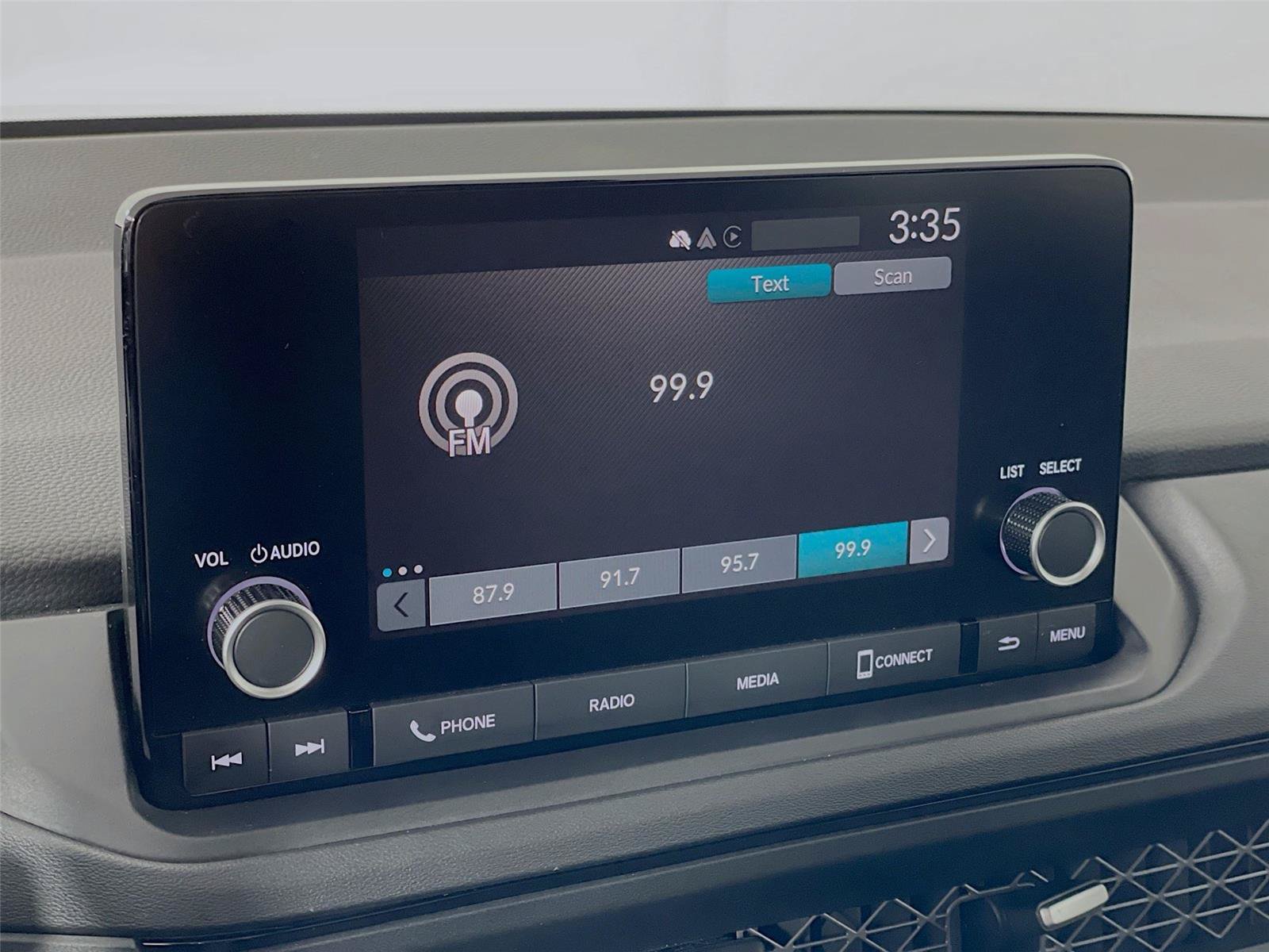Certified 2025 Honda Accord SE image 17