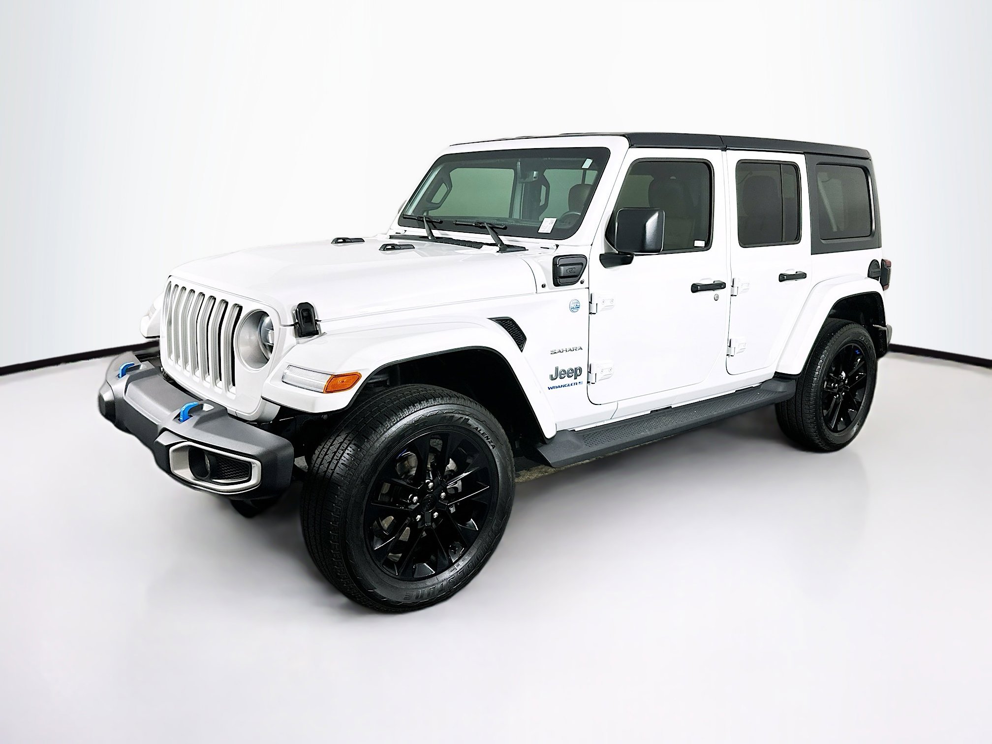 Used 2023 Jeep Wrangler Sahara w/ Cold Weather Group image 3