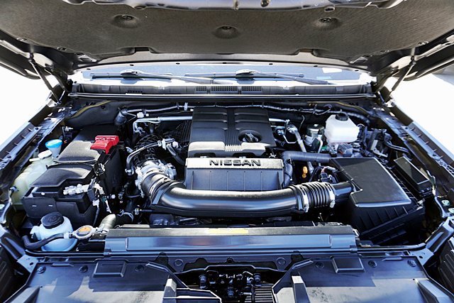 Used 2025 Nissan Frontier Pro-X RWD image 16