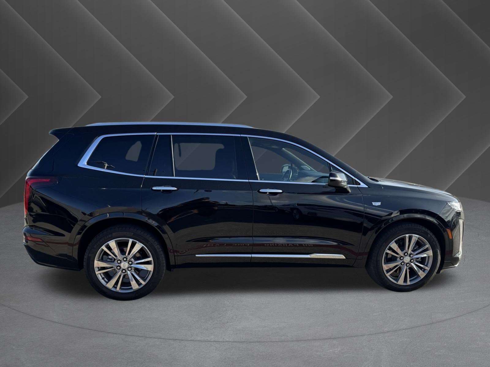 Used 2025 Cadillac XT6 Premium Luxury FWD image 5