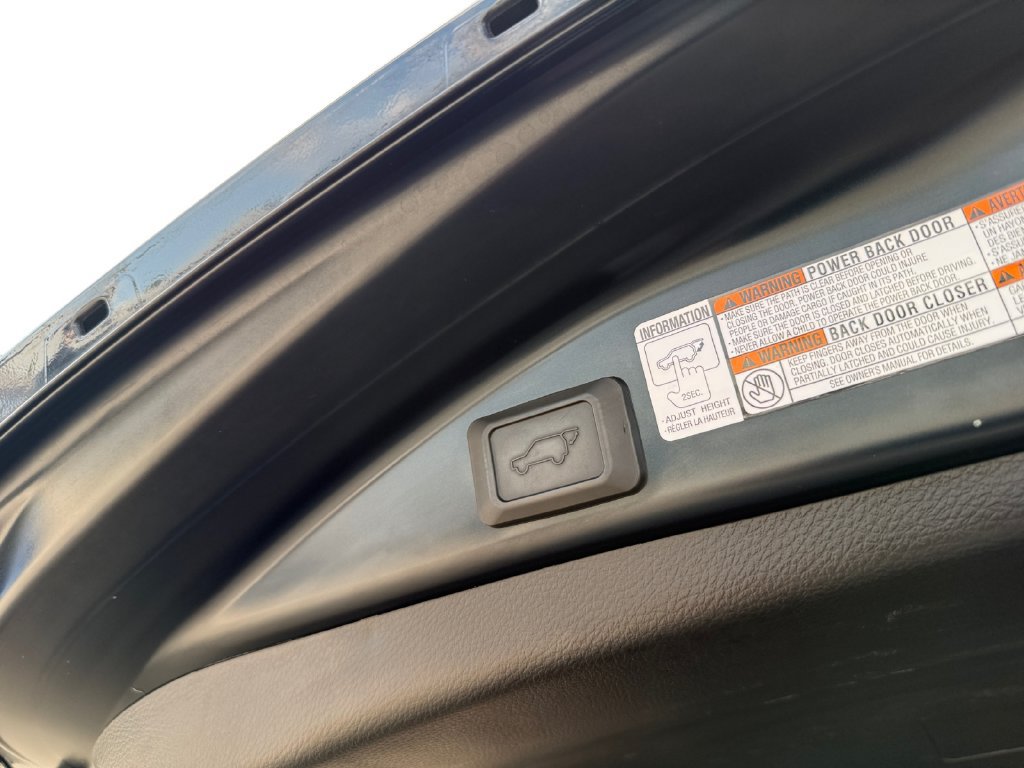 Used 2018 Toyota RAV4 SE w/ Power Extra Value Package AWD/4WD image 31