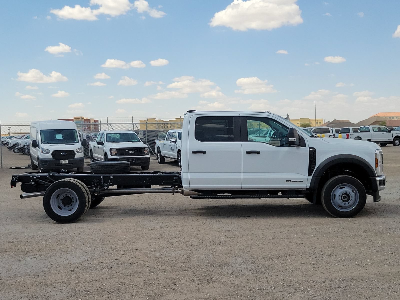 New 2027 Ford F550 4x4 Crew Cab image 5