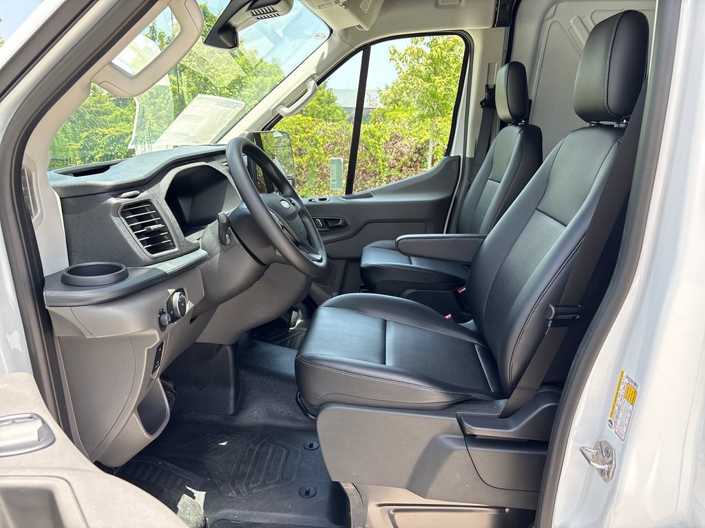 New 2026 Ford Transit 250 148 Medium Roof RWD image 23