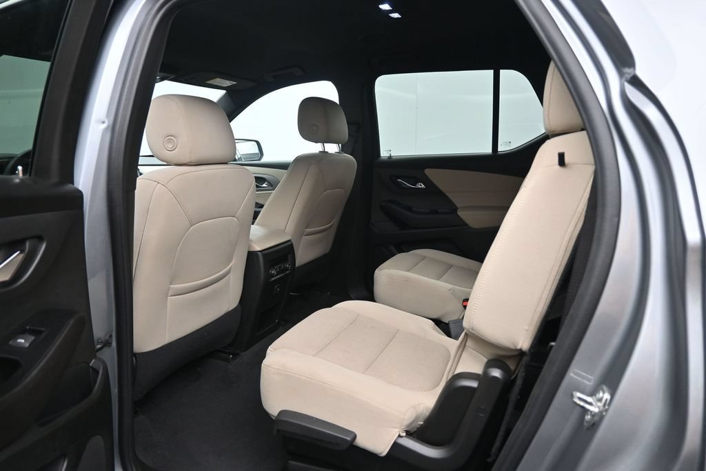 Used 2023 Chevrolet Traverse LT w/ LPO, Cargo Package AWD/4WD image 25