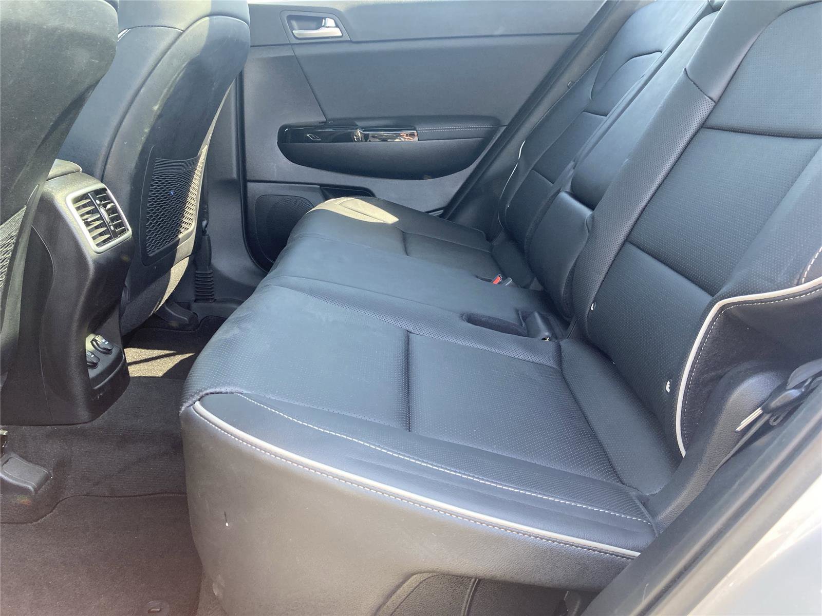 Used 2022 Kia Sportage SX image 28