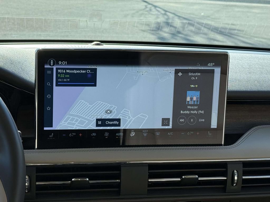 Used 2023 Lincoln Corsair Reserve w/ Towing Package image 10