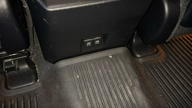 Used 2023 Lexus GX 460 Premium w/ Accessory Package image 9