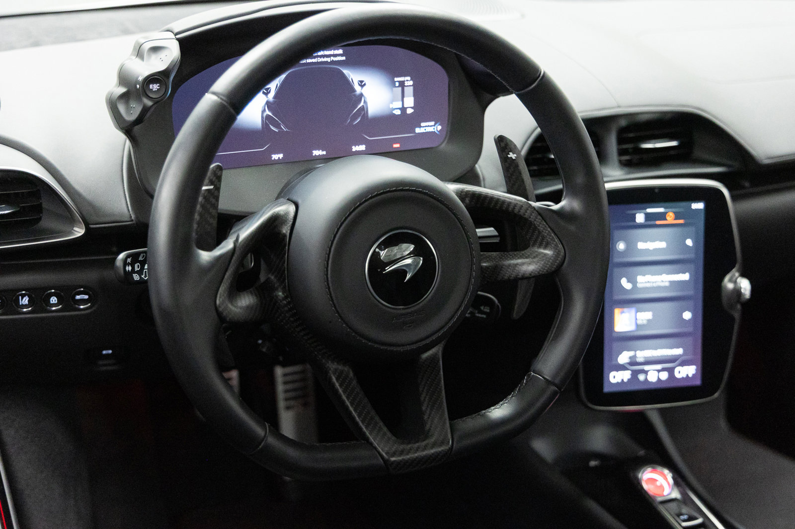 Used 2023 McLaren Artura image 34