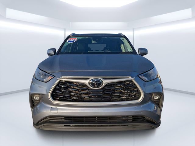 Used 2023 Toyota Highlander XLE image 7