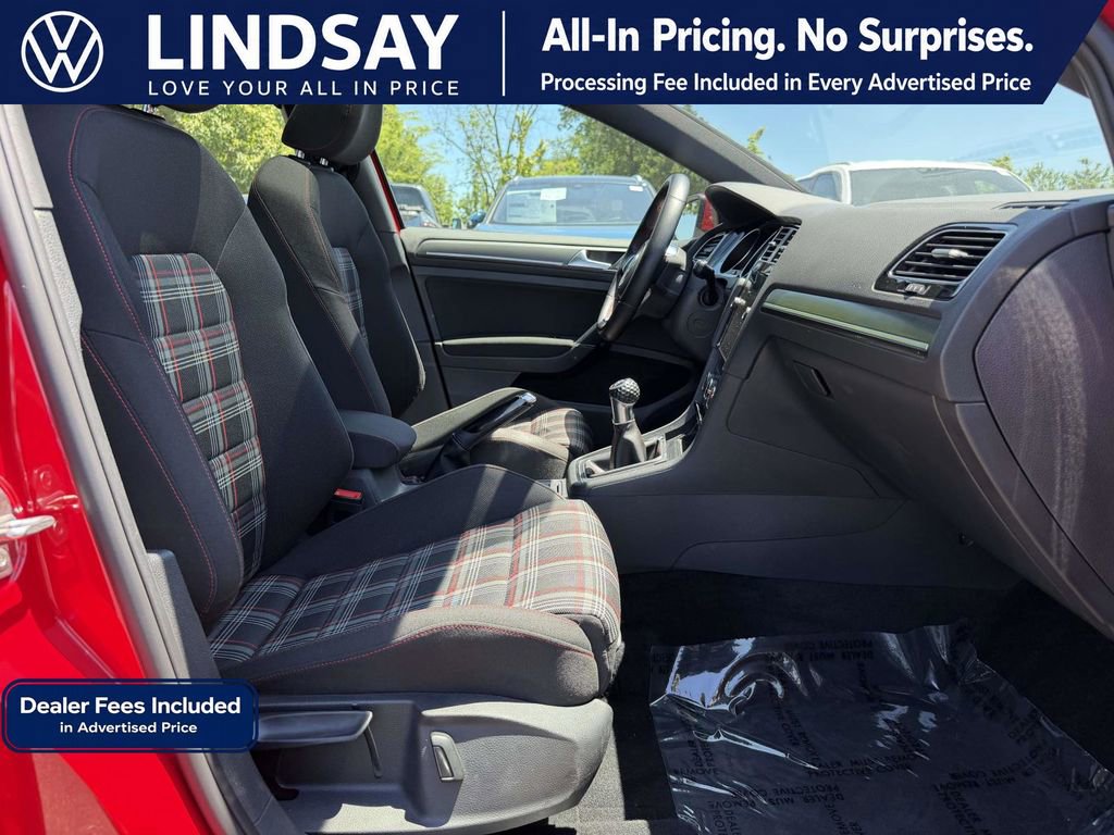 Used 2018 Volkswagen GTI SE FWD image 12
