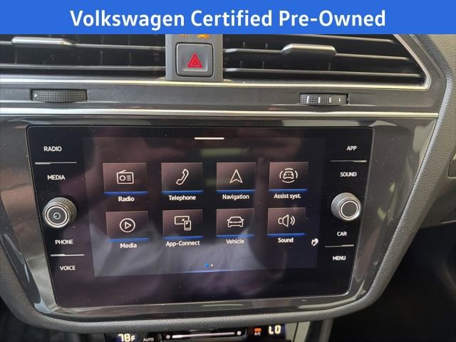 Certified 2022 Volkswagen Tiguan SE w/ Panoramic Sunroof Package image 25