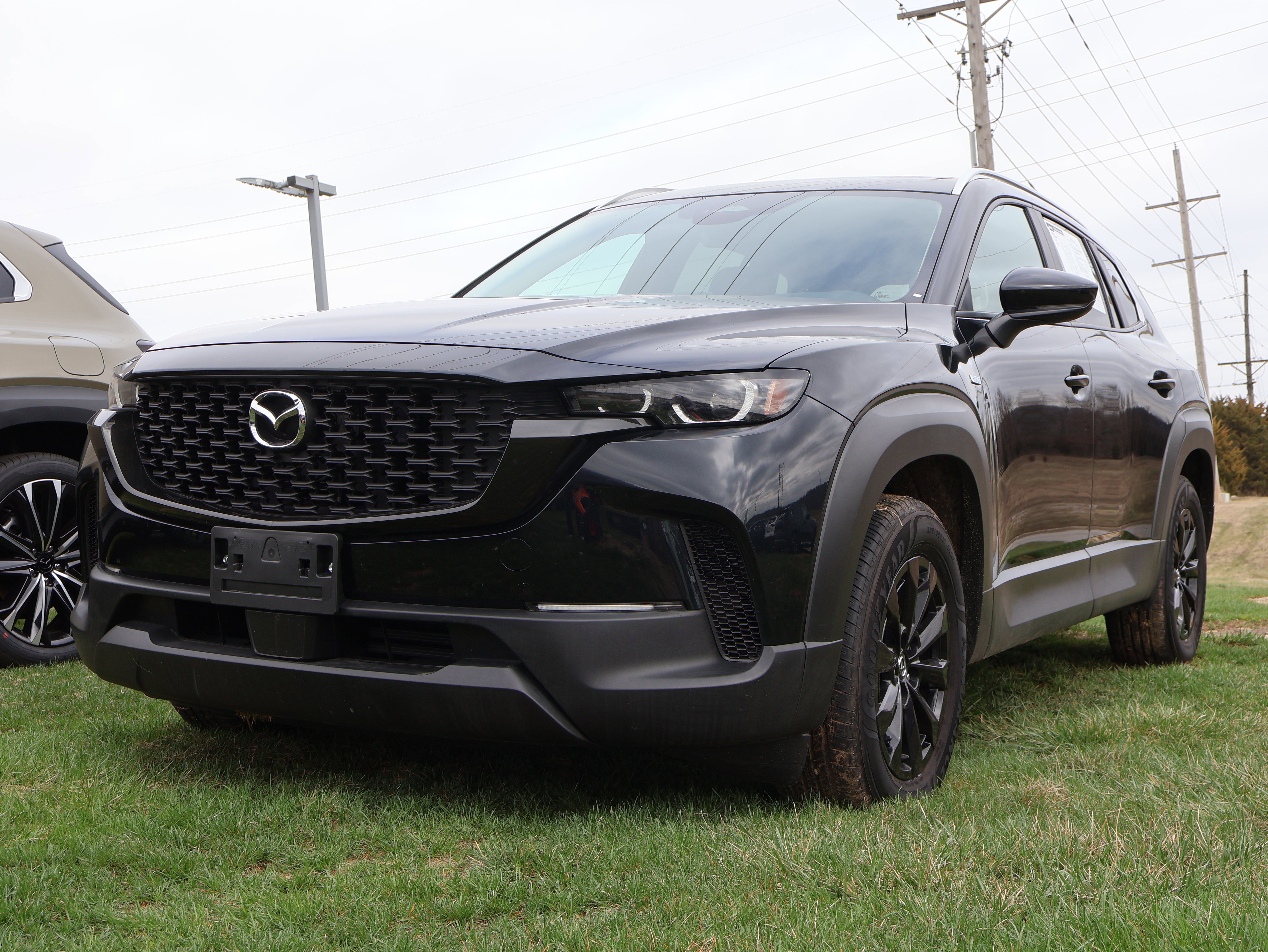 Certified 2025 MAZDA CX-50 2.5 Hybrid w/ Preferred Pkg image 3
