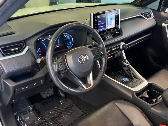 Used 2019 Toyota RAV4 XSE AWD/4WD image 19