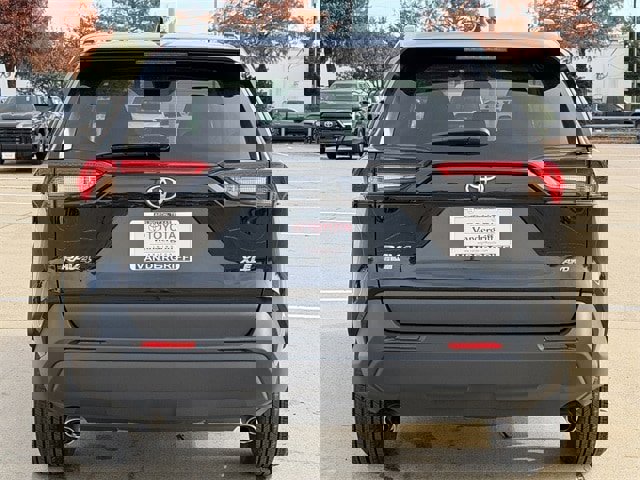 Used 2024 Toyota RAV4 XLE image 5
