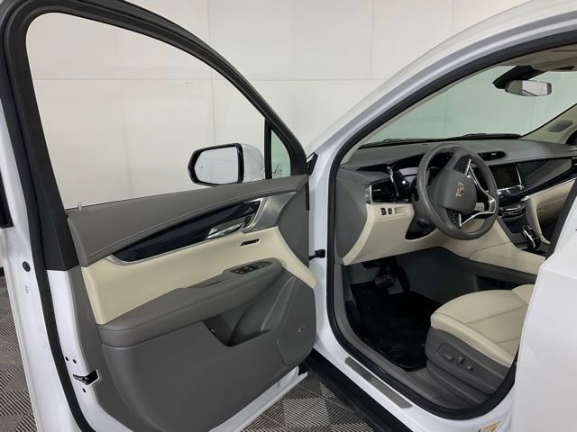 Certified 2023 Cadillac XT6 Premium Luxury image 22