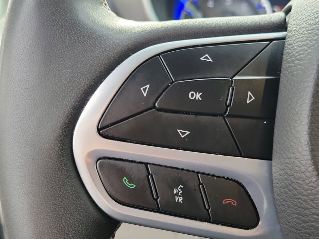 Certified 2024 Chrysler Pacifica Touring-L image 5