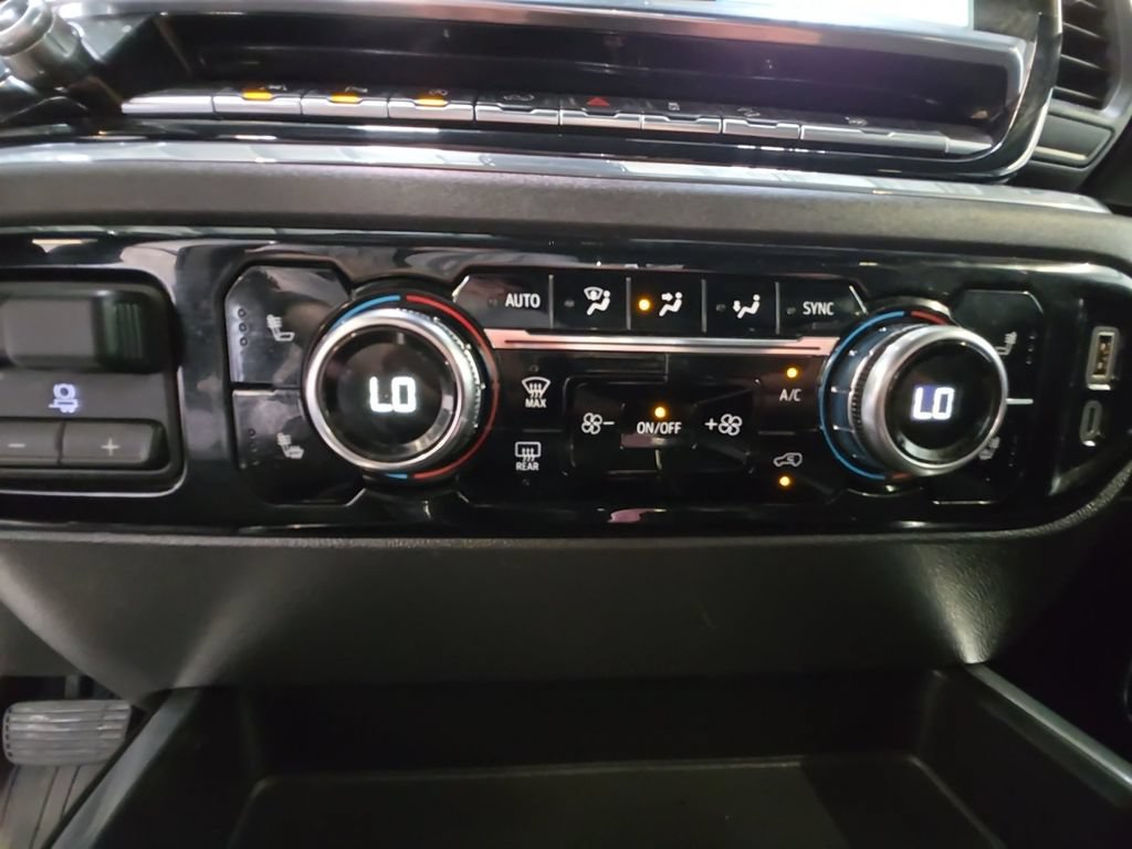 Used 2025 GMC Sierra 1500 Elevation w/ Preferred Package AWD/4WD image 17