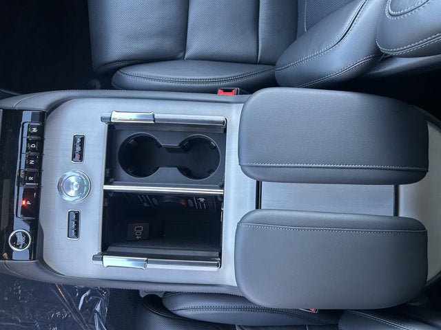 New 2027 Lincoln Navigator Reserve w/ Jet Appearance Package AWD/4WD image 16