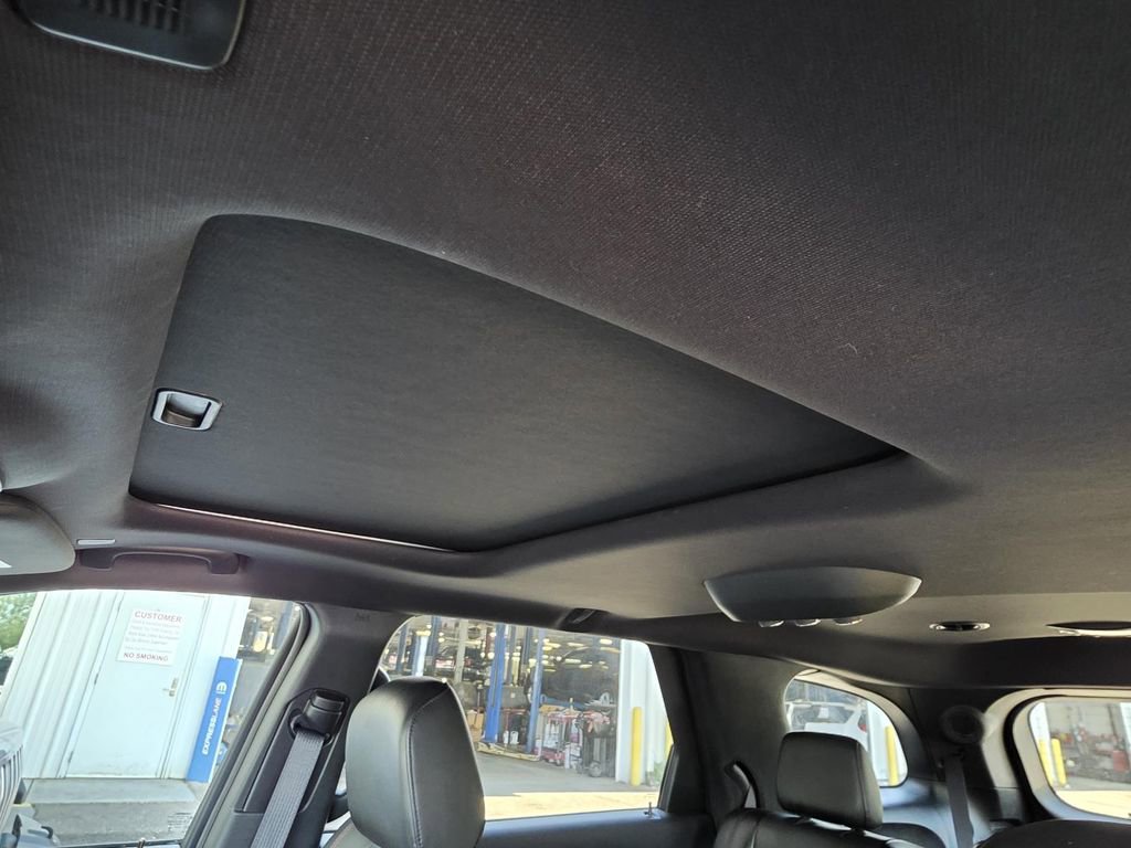 Used 2025 Dodge Durango GT image 8