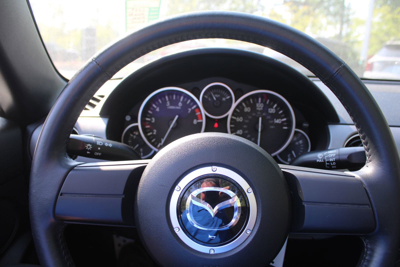 Used 2009 MAZDA MX-5 Miata Sport RWD image 35