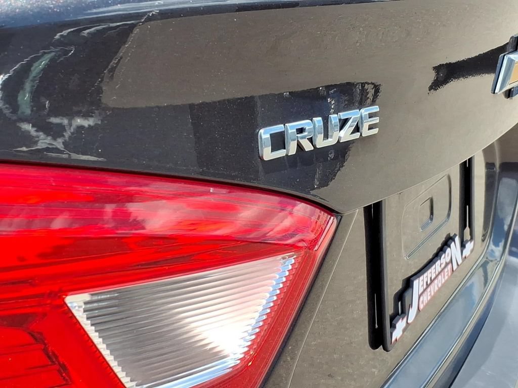Used 2017 Chevrolet Cruze LT FWD image 26