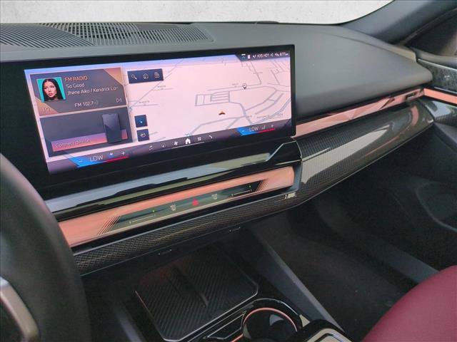 Used 2024 BMW i5 eDrive40i w/ Executive Package RWD image 15
