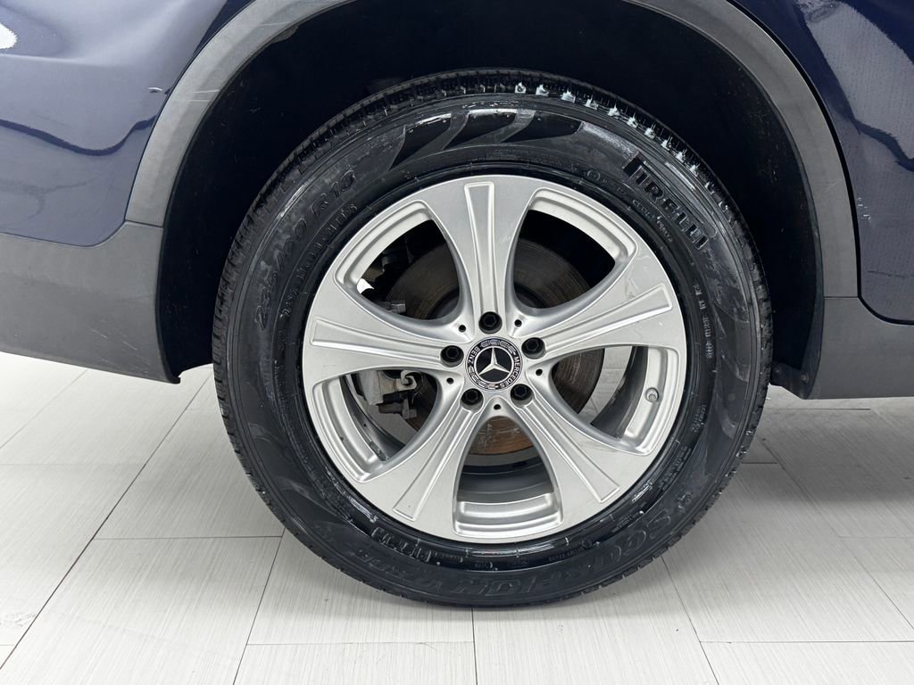 Used 2018 Mercedes-Benz GLC 300 4MATIC image 42