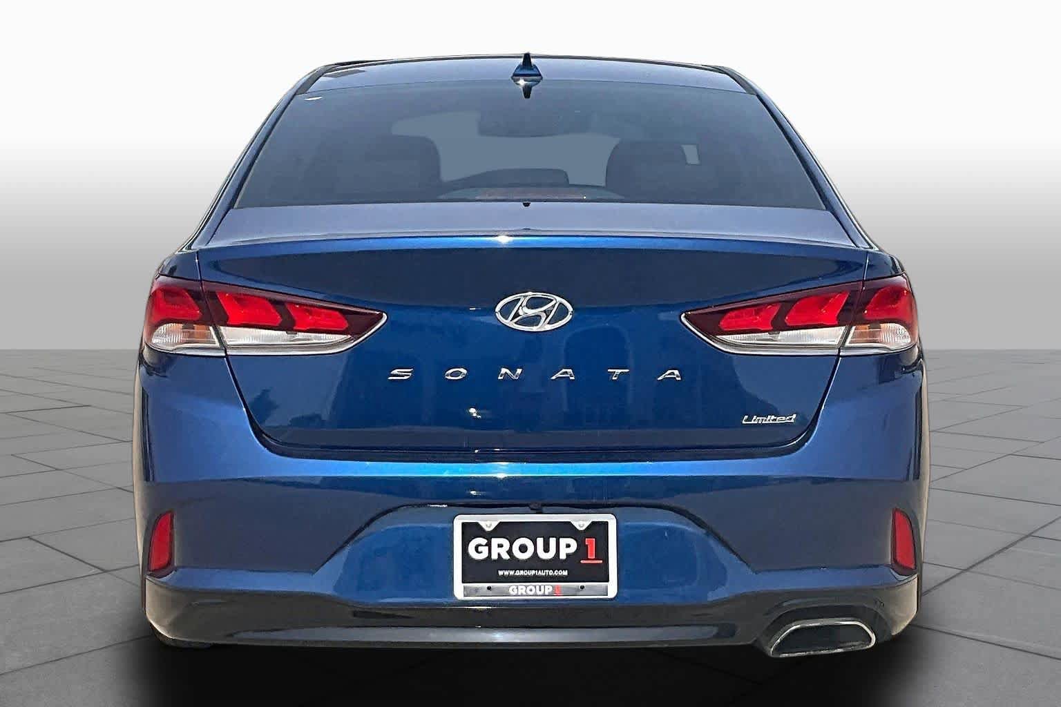 Used 2018 Hyundai Sonata Limited w/ Cargo Package FWD image 5