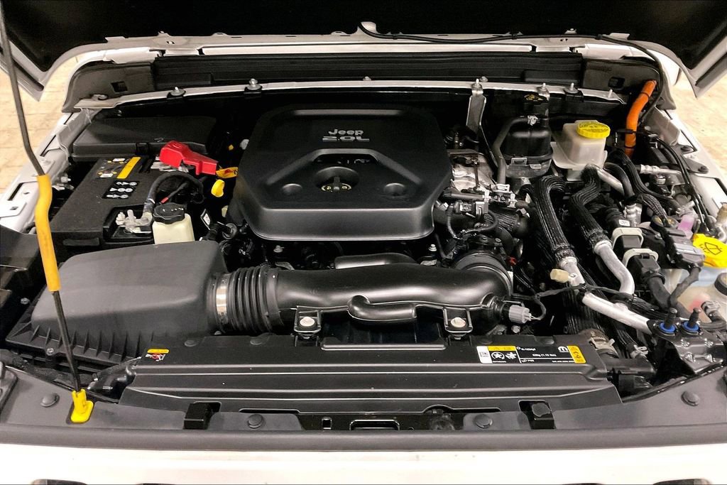 Used 2023 Jeep Wrangler Unlimited Sahara w/ Cold Weather Group image 10