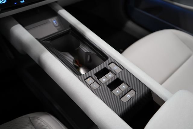 Used 2024 Hyundai Ioniq 6 Limited image 56