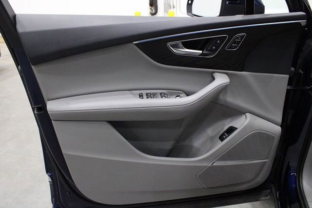 Used 2021 Audi Q7 3.0T Prestige image 12