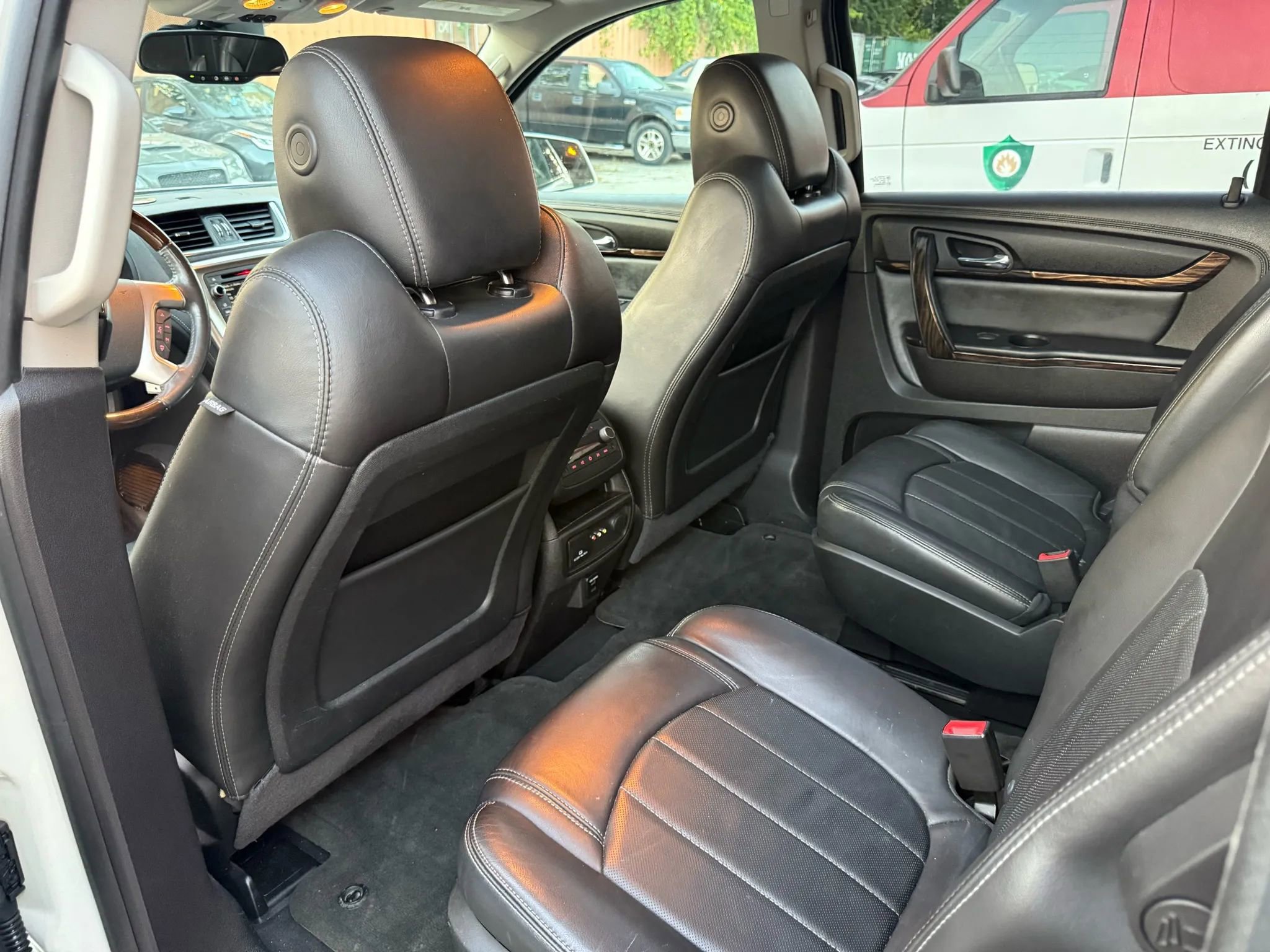 Used 2014 GMC Acadia Denali image 16