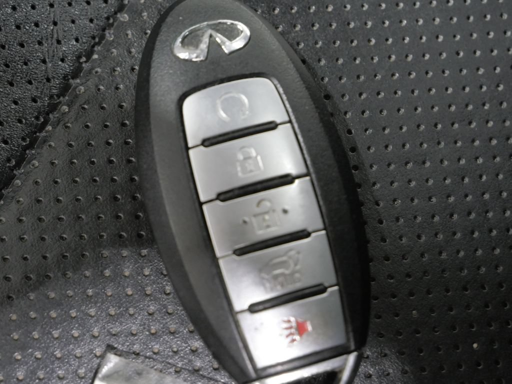 Used 2018 INFINITI QX80 4WD w/ Driver Assistance Package image 32
