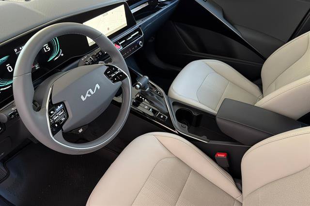 New 2026 Kia Niro EX FWD image 10
