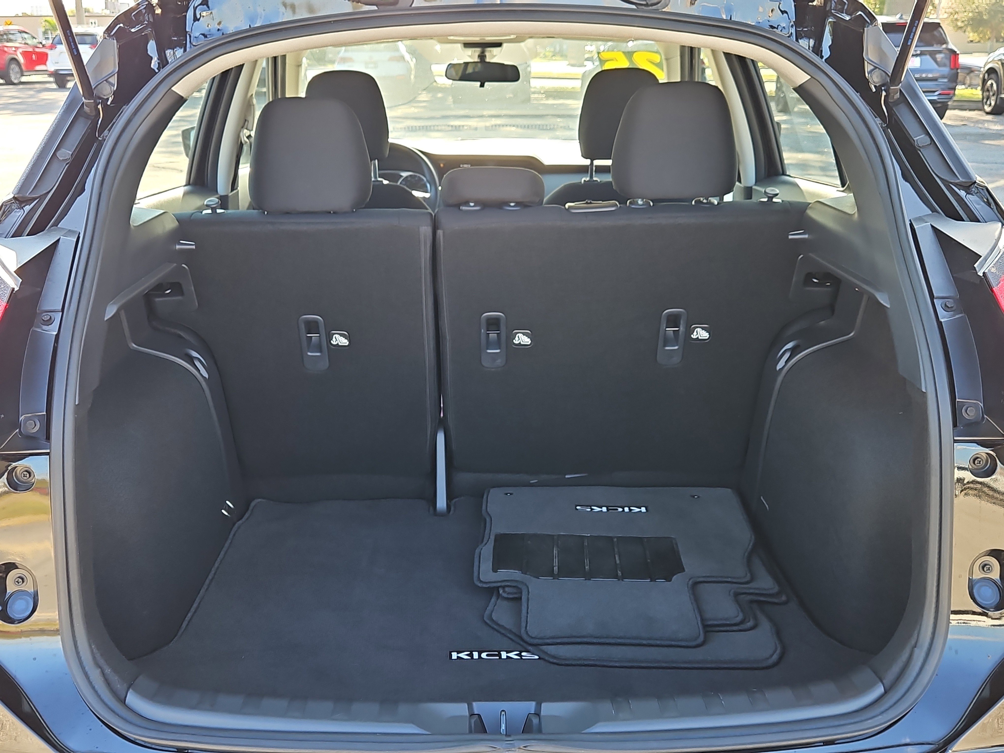 Used 2025 Nissan Kicks Play S FWD image 6