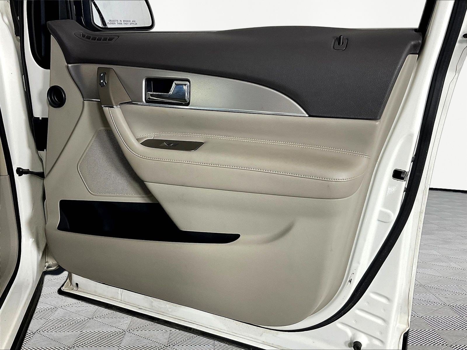 Used 2013 Lincoln MKX FWD image 27