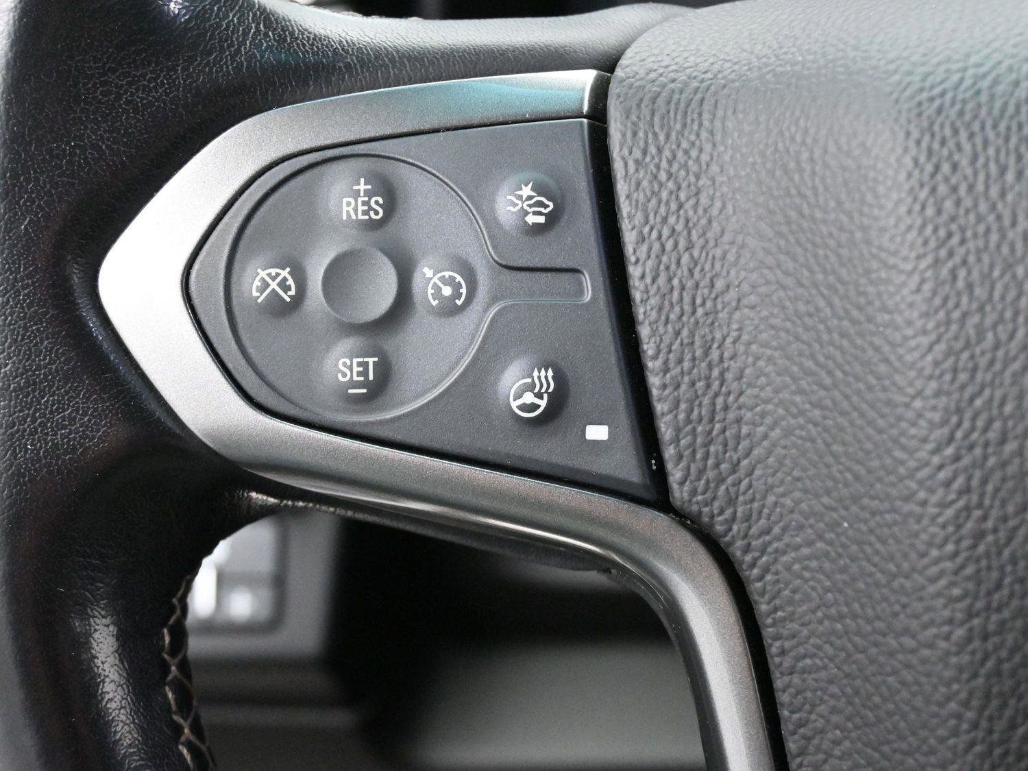 Used 2019 Chevrolet Suburban Premier AWD/4WD image 22
