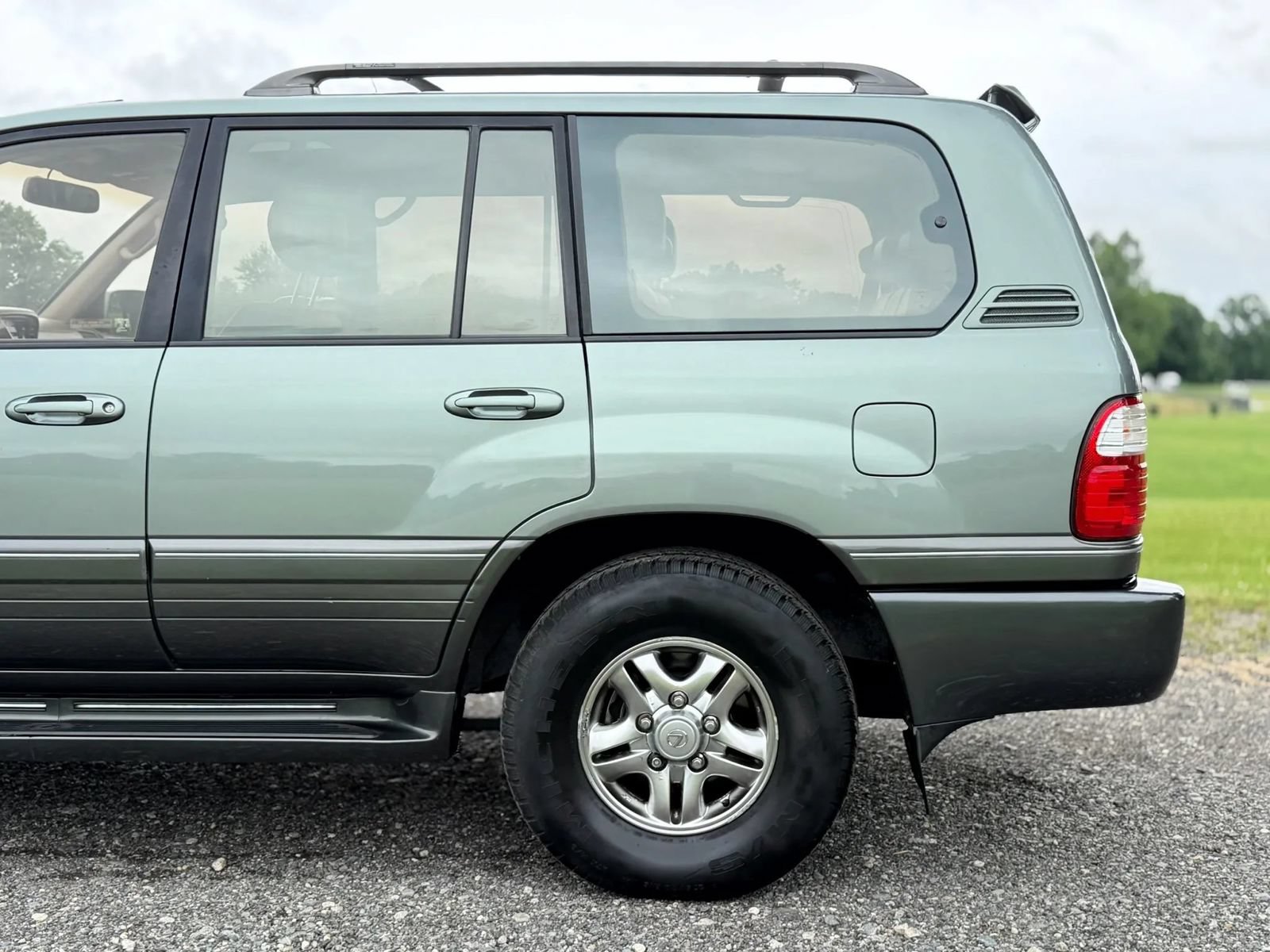 Used 2001 Lexus LX 470 4WD image 34