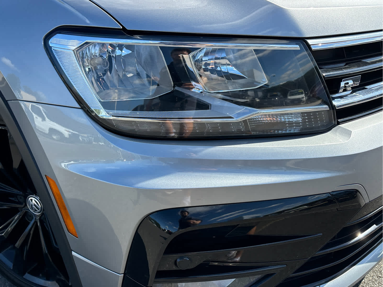 Used 2021 Volkswagen Tiguan SE R-Line image 23