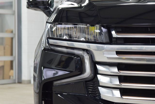 Used 2023 Chevrolet Tahoe High Country AWD/4WD image 12