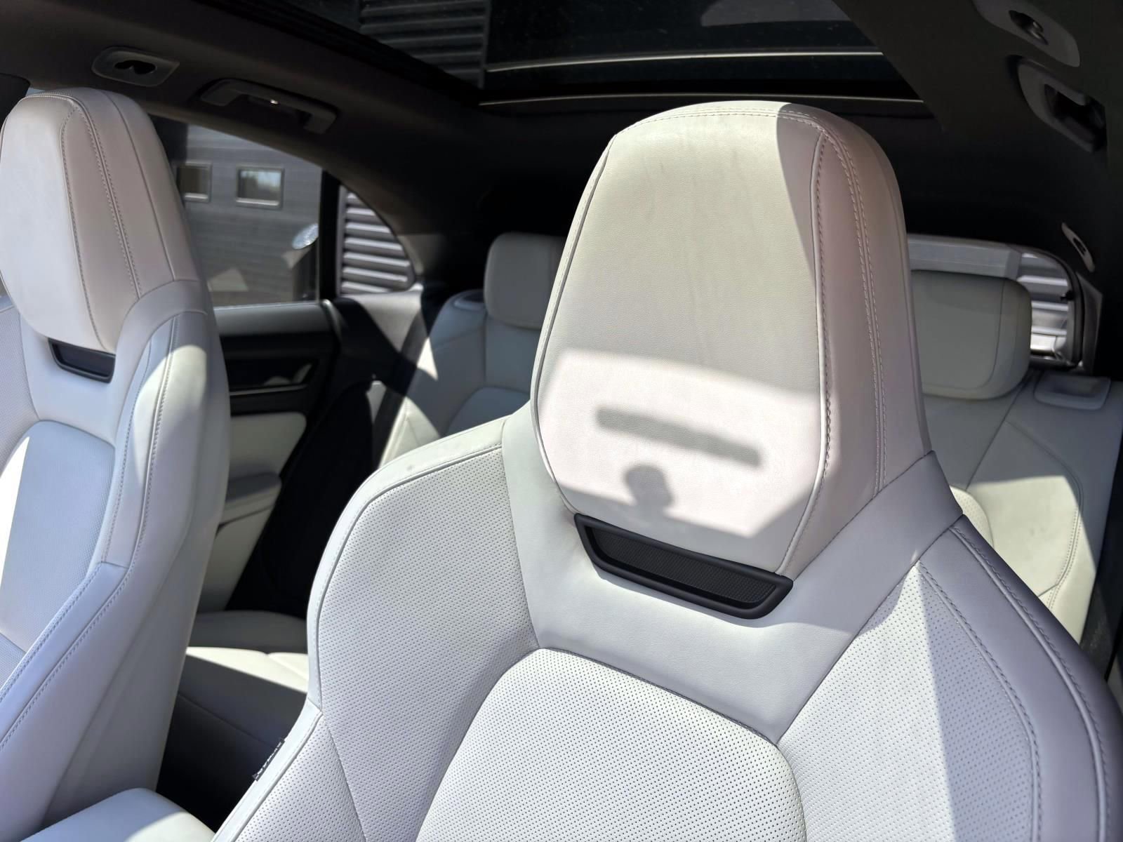 Certified 2025 Porsche Macan 4 Electric AWD/4WD image 21