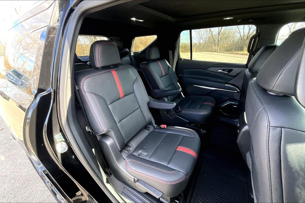 Used 2024 Chevrolet Traverse RS w/ LPO, Floor Liner Package AWD/4WD image 38