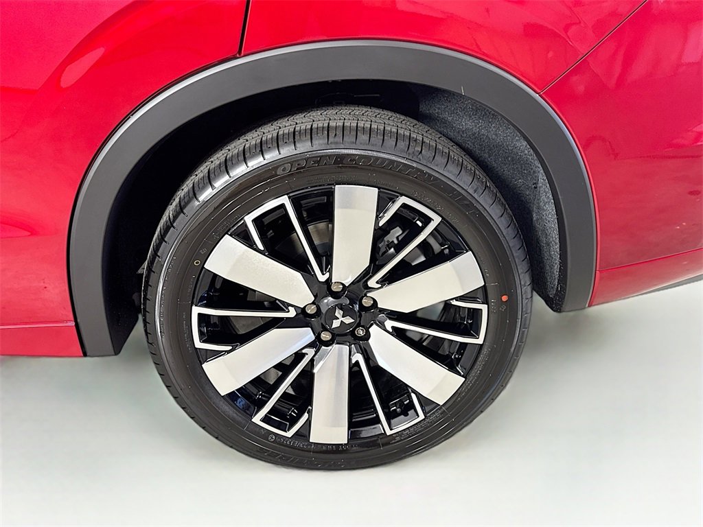 New 2025 Mitsubishi Outlander SEL image 33