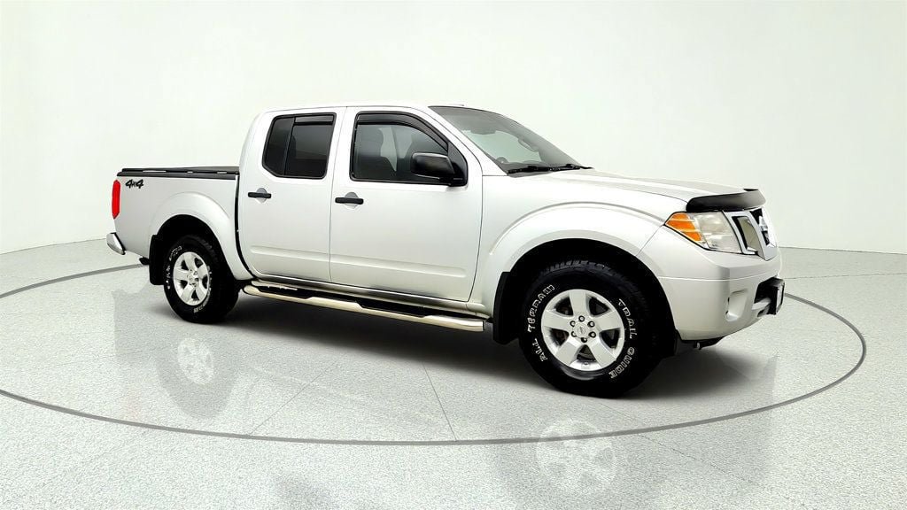 Used 2013 Nissan Frontier SV w/ SV Value Truck Pkg AWD/4WD image 3