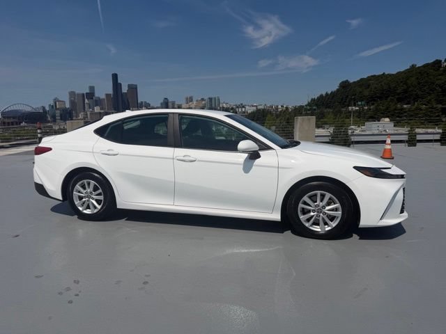 Used 2025 Toyota Camry LE FWD video 2