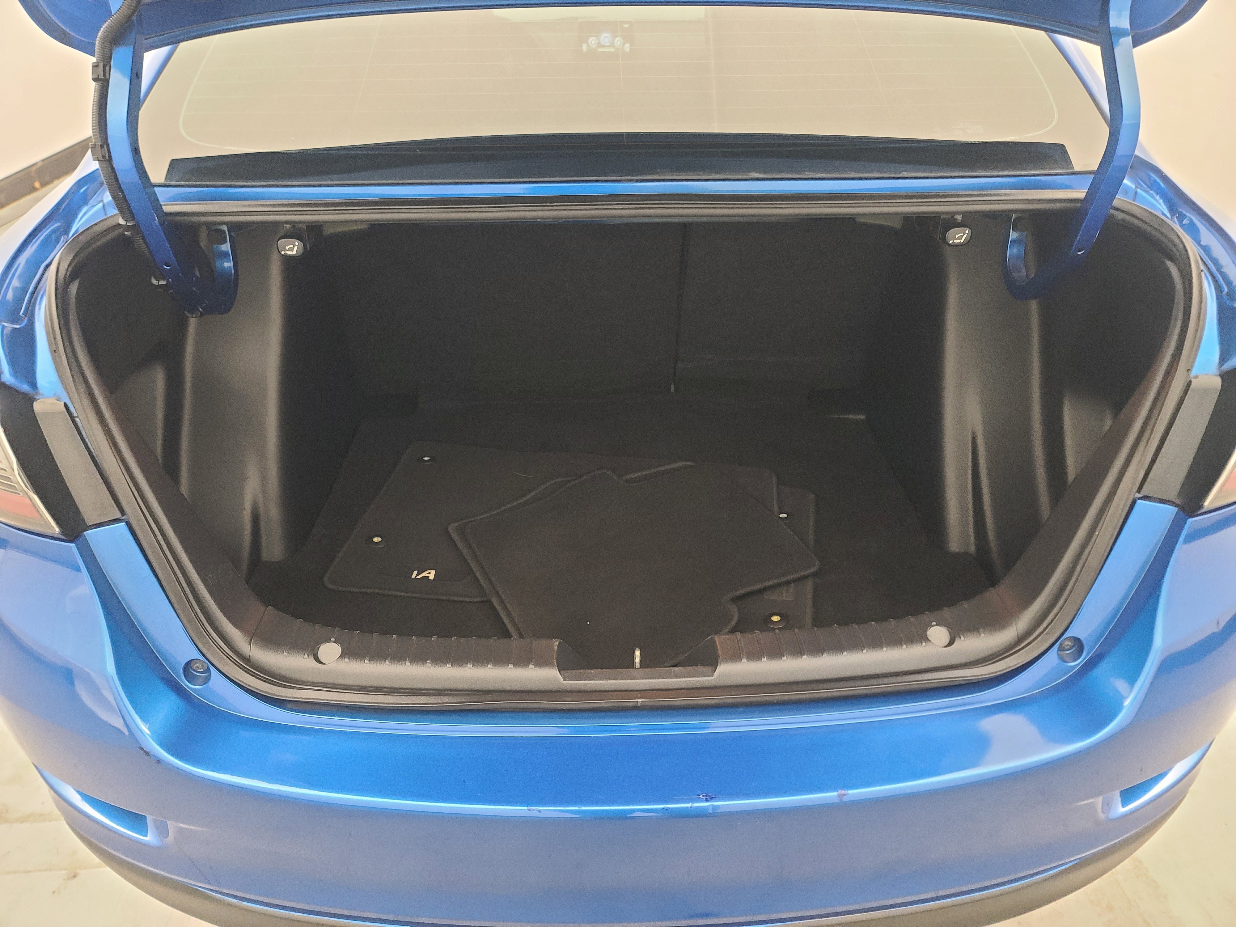 Used 2017 Toyota Yaris iA image 16