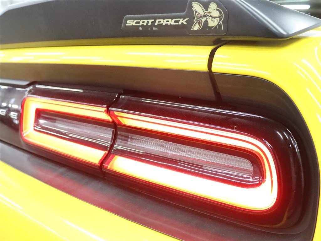 Used 2018 Dodge Challenger R/T Scat Pack RWD image 14