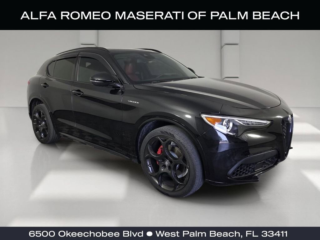 Used 2022 Alfa Romeo Stelvio Veloce AWD/4WD image 1