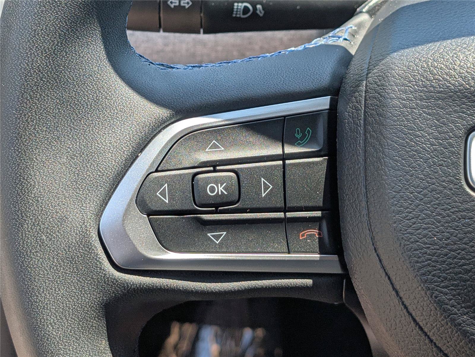 Used 2022 Jeep Compass Latitude AWD/4WD image 21