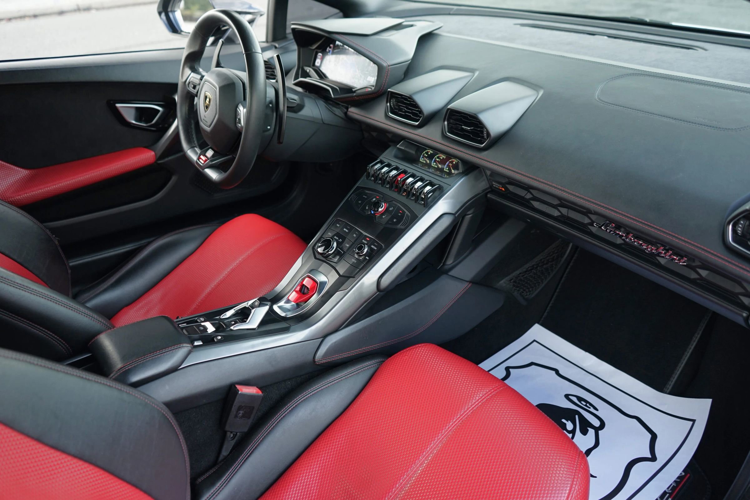 Used 2018 Lamborghini Huracan LP 580-2 image 36
